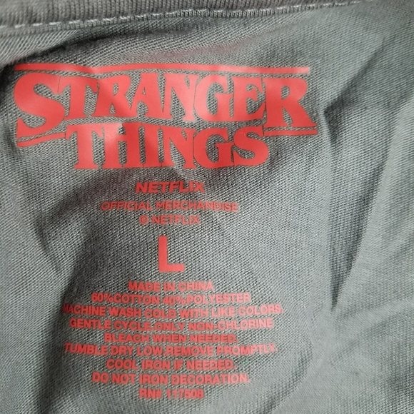 Stranger Things Friends Don't Lie Crop Top - Picture 3 of 3